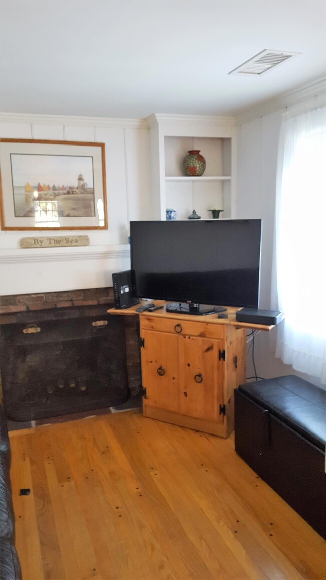 Wood floors, fireplace