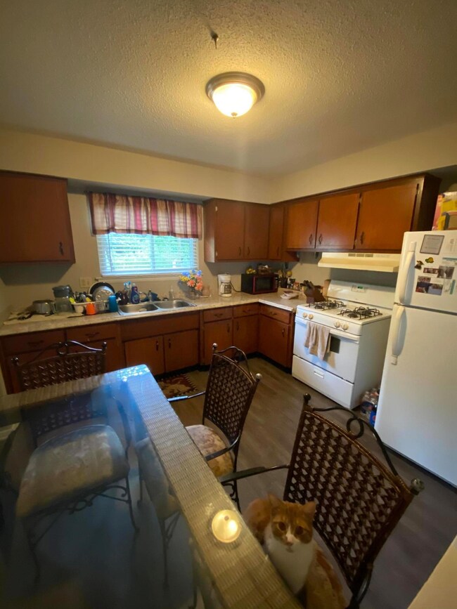 2507 Daily Rd, Columbus, OH 43232 - photo 5