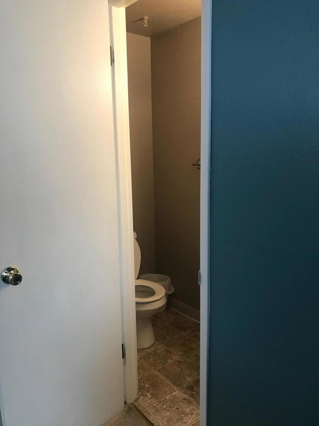 2000 Brookhurst St unit 31, Medford, OR 97504 - photo 3