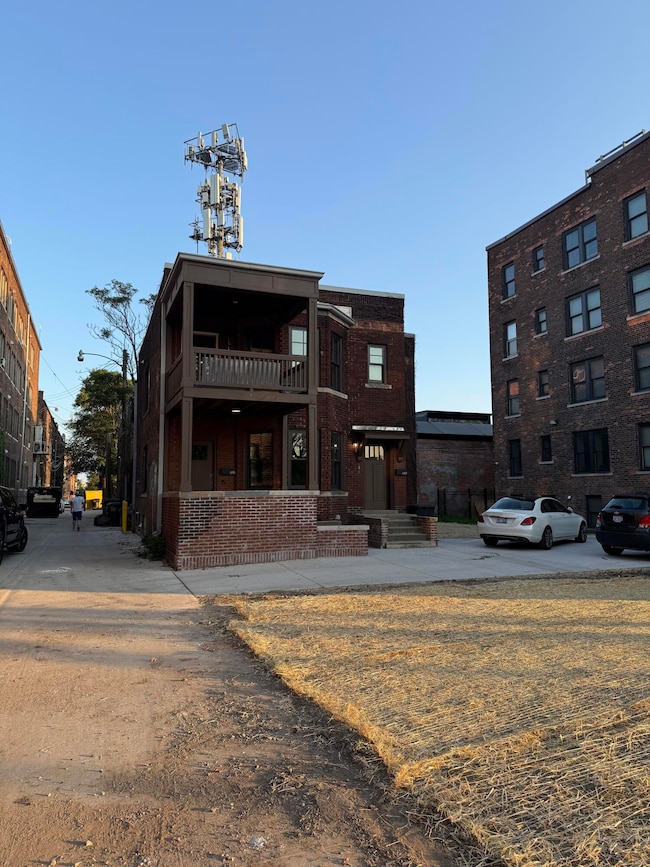 691 W Alexandrine St unit 1, Detroit, MI 48201 - photo 2