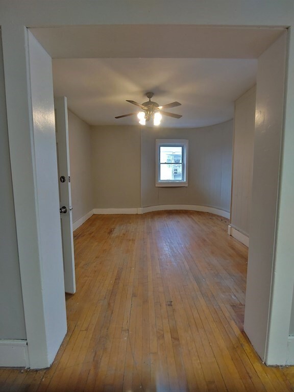58 Providence St unit 3, Worcester, MA 01604 - photo 4