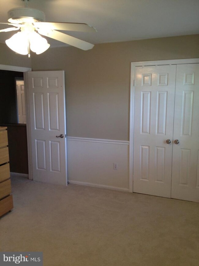 4704 Fishermans Cove, Dumfries, VA 22025 - photo 7