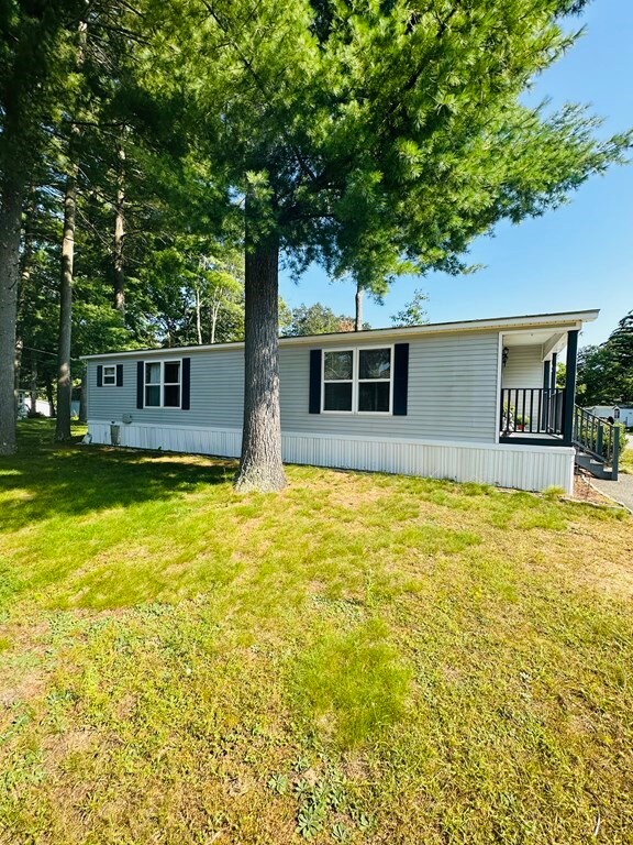 519 E River St, Orange, MA 01364 - photo 2