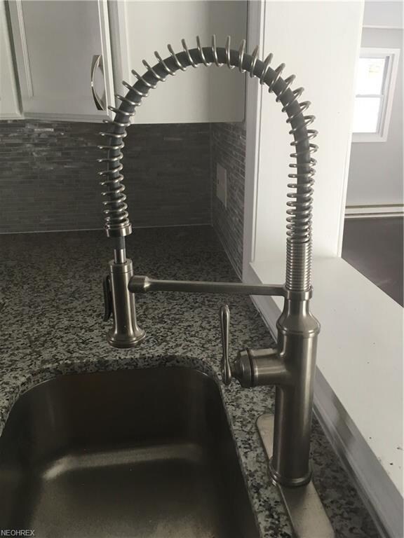 4840 Greenwood Dr, Sheffield Lake, OH 44054 - photo 5