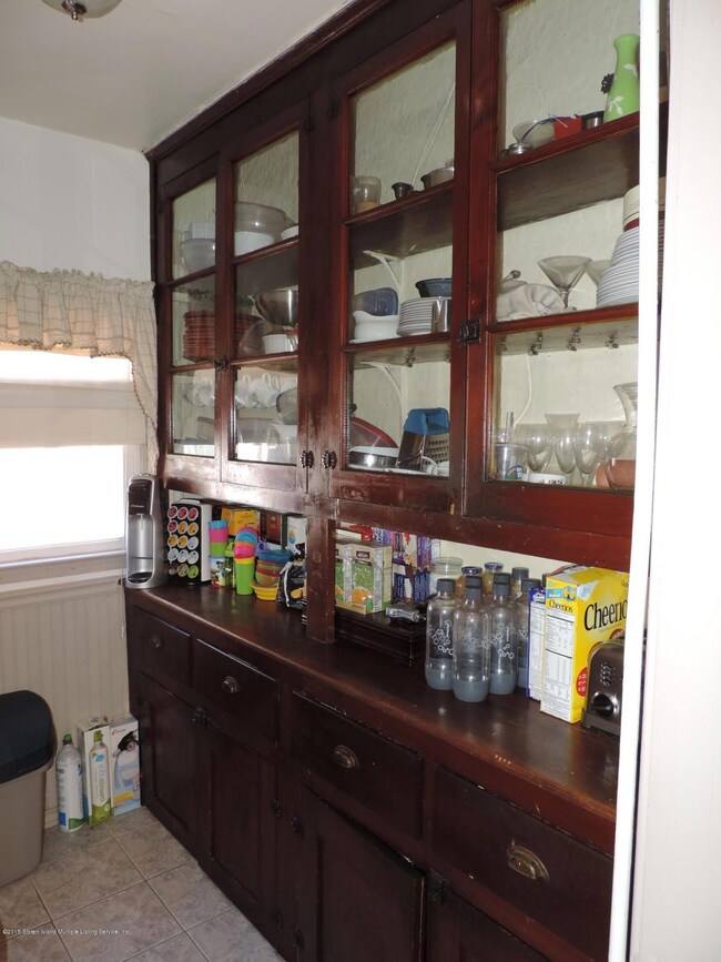 Butler's pantry