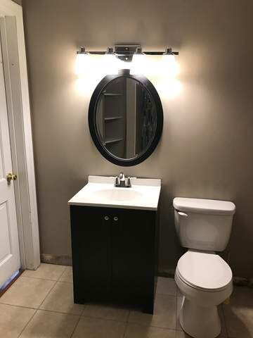 255 N Spring St unit 1, Elgin, IL 60120 - photo 6