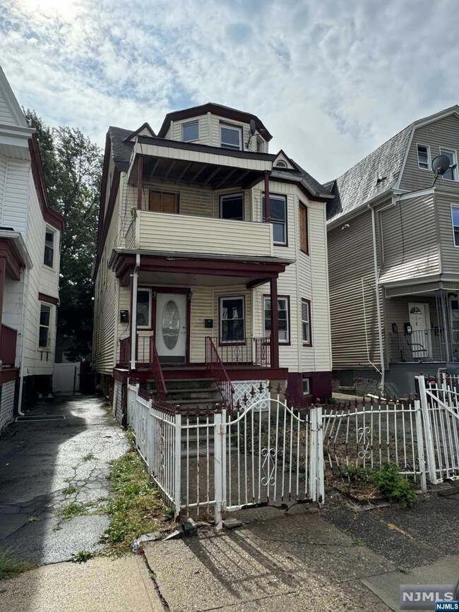 114 N 17th St, East Orange, NJ 07017 - photo 2