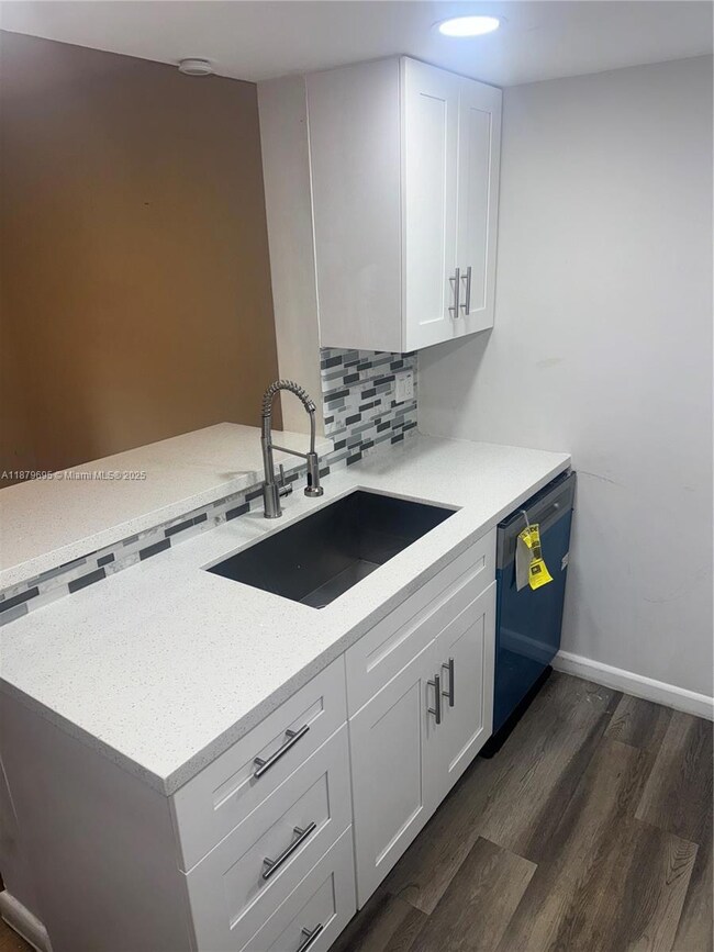 3183 Coral Lake Dr unit 3183, Coral Springs, FL 33065 - photo 2