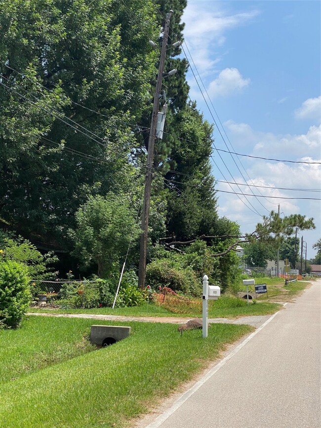 8322 Warren Rd, Houston, TX 77040 - photo 2