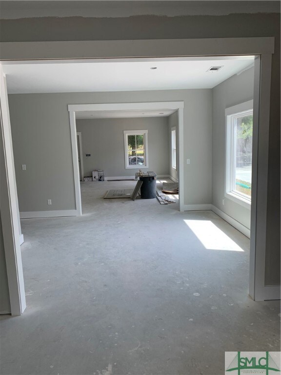 2123 E 38th St, Savannah, GA 31404 - photo 5