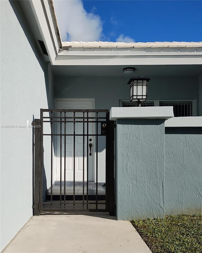 10169 SW 171st St, Miami, FL 33157 - photo 5