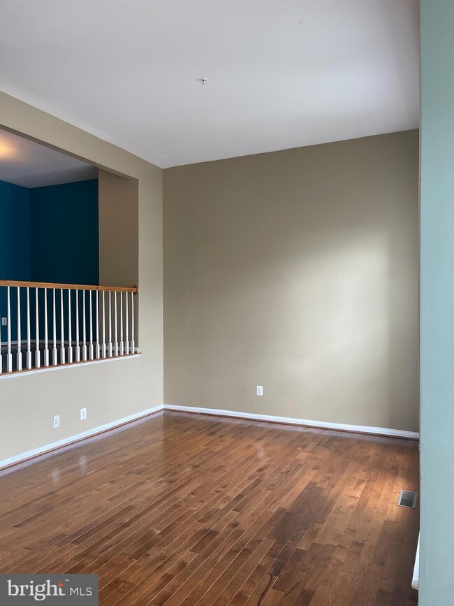 11503 Rabbit Run Terrace, Silver Spring, MD 20904 - photo 6