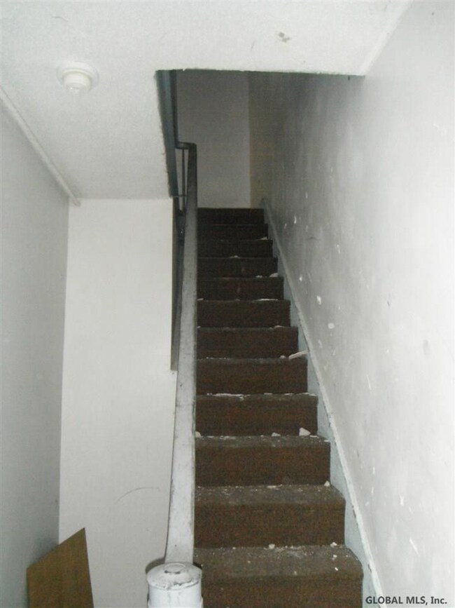 75 Clinton St, Albany, NY 12202 - photo 3