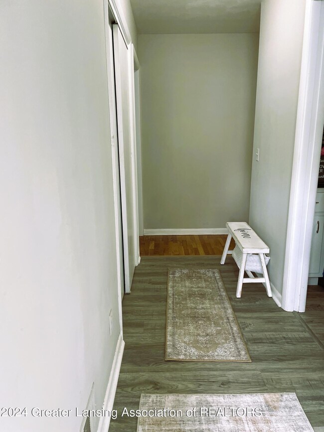 2311 Victor Ave, Lansing, MI 48911 - photo 4