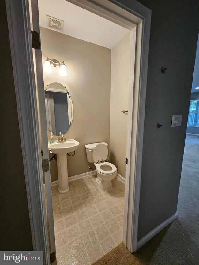 24689 Clock Tower Square, Stone Ridge, VA 20105 - photo 5