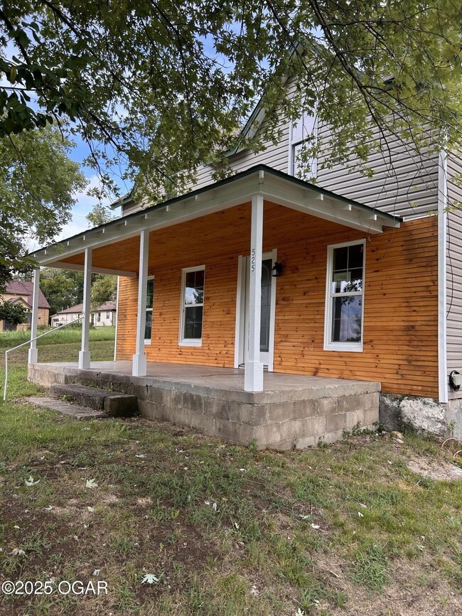 525 S Main St, Granby, MO 64844 - photo 2