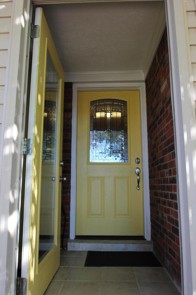 6803 Creedmoor Ct, Louisville, KY 40228 - photo 3