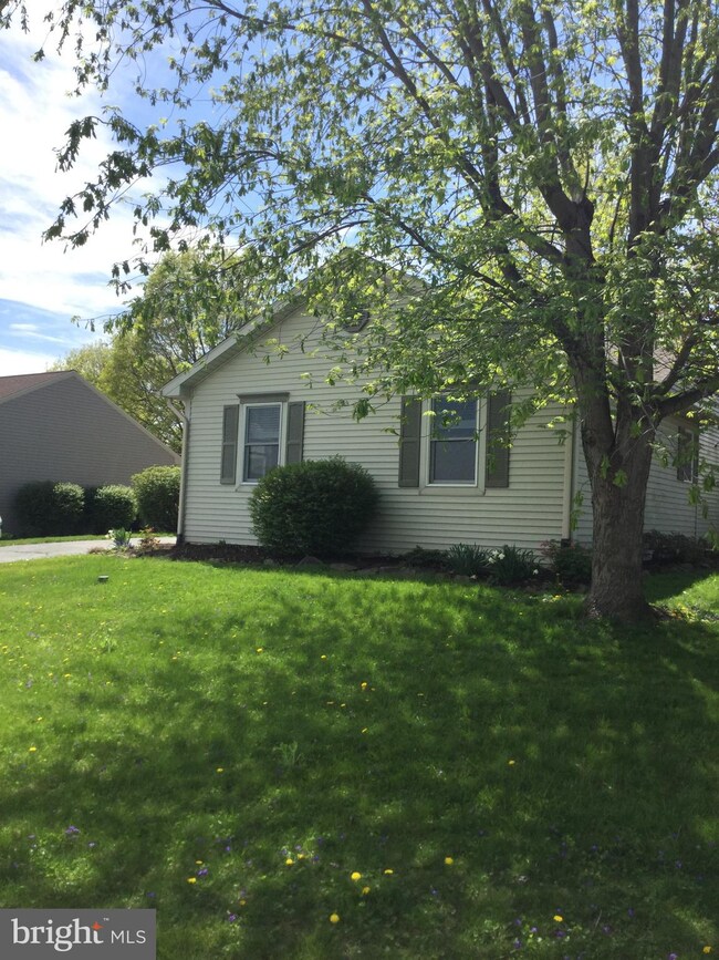 224 Elm Cir, New Holland, PA 17557 - photo 7