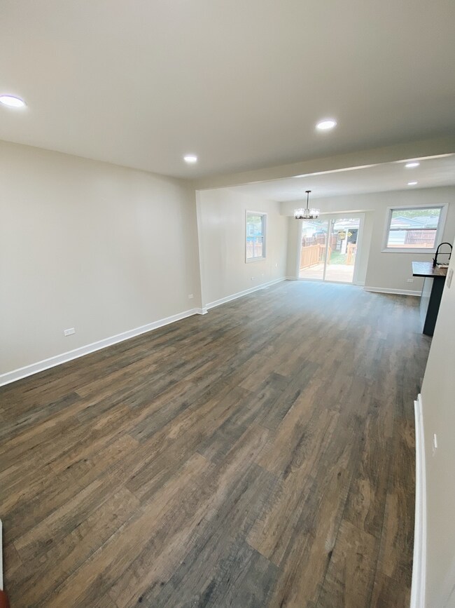 2114 Horeb Ave, Zion, IL 60099 - photo 2