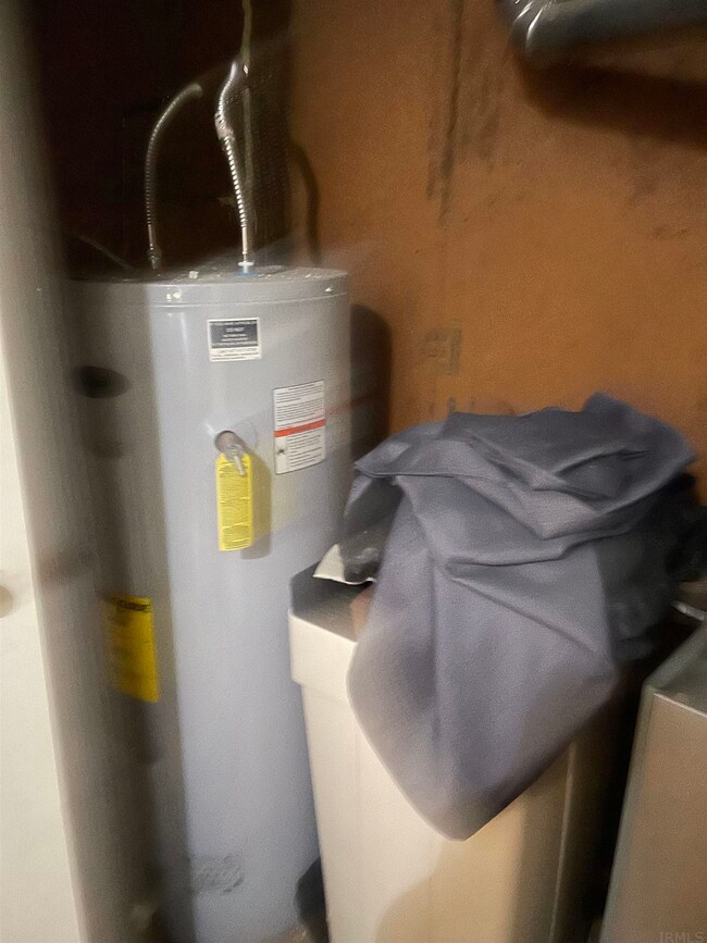 2832 SE Mulberry St, Bluffton, IN 46714 - photo 7