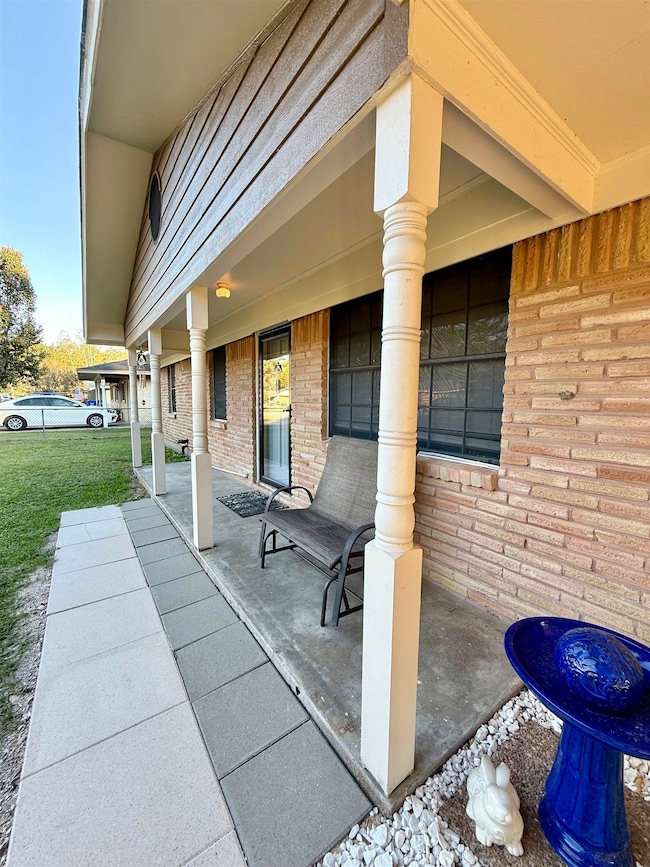 310 Ida Circuit, Vidor, TX 77662 - photo 3