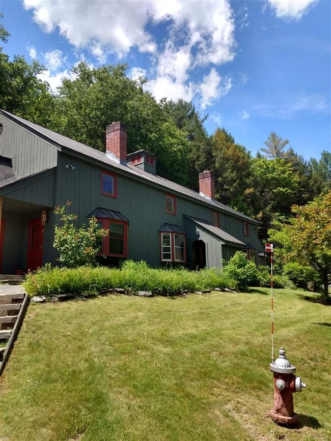 574 Willard Rd unit 3D, Hartford, VT 05001 - photo 2