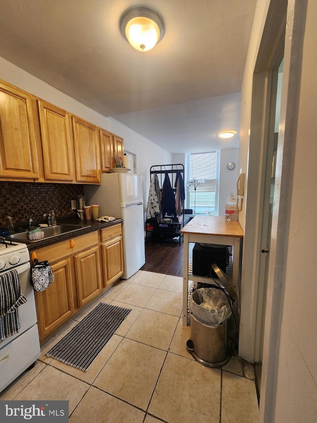 40 N 40th St unit 1F, Philadelphia, PA 19104 - photo 3