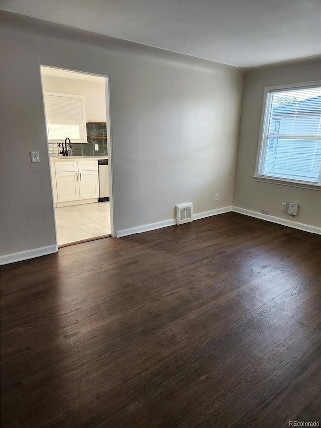 1273 Newark St, Aurora, CO 80010 - photo 5