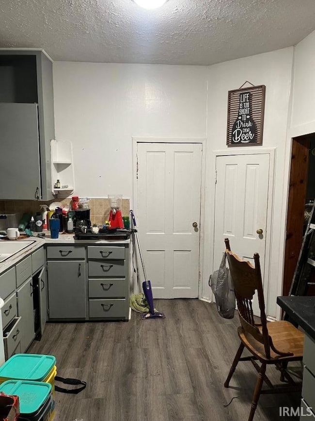 915 Fulton St, Elkhart, IN 46514 - photo 5