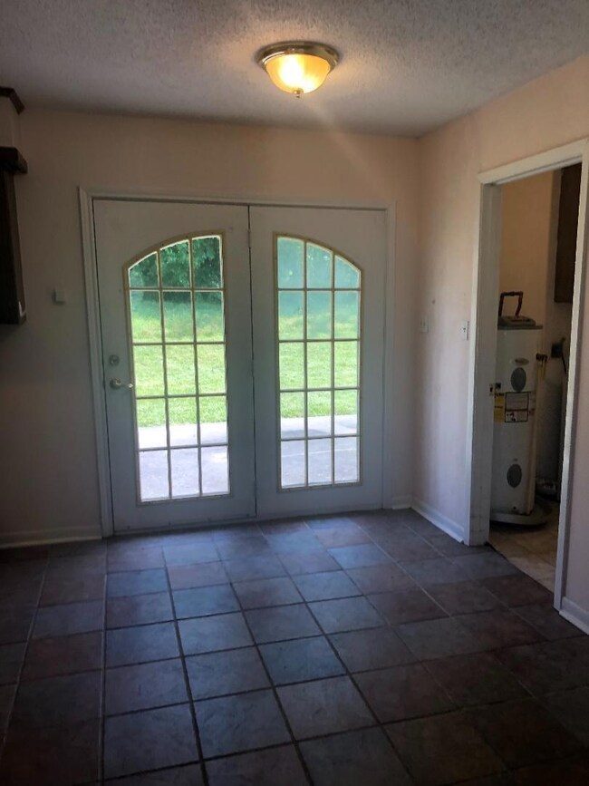 504 Chinner St, Bonham, TX 75418 - photo 7