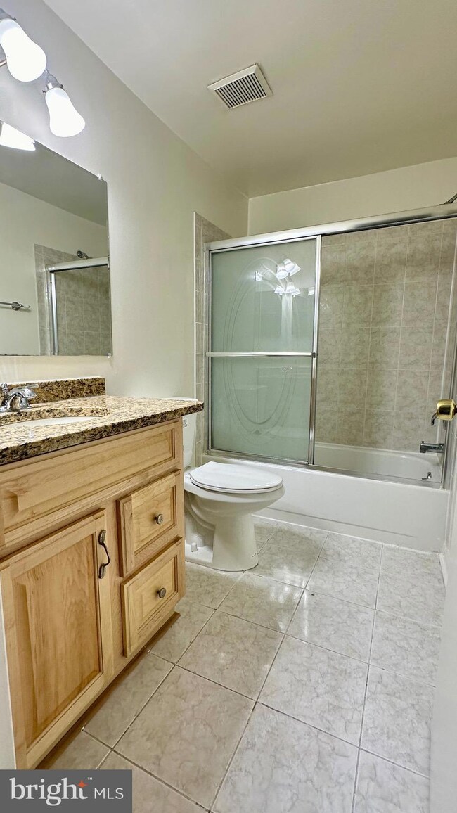 18518 Split Rock Ln, Germantown, MD 20874 - photo 5