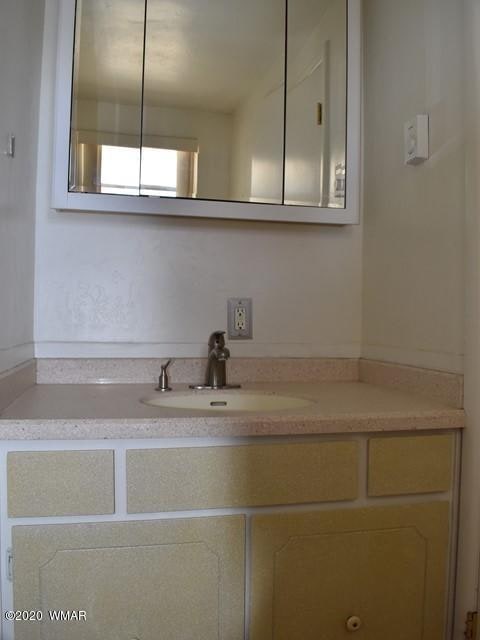 1180 E Deuce of Clubs, Show Low, AZ 85901 - photo 4