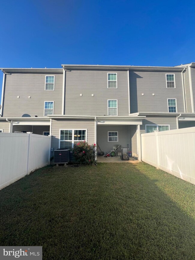 33 Knowledge Ct, Inwood, WV 25428 - photo 2