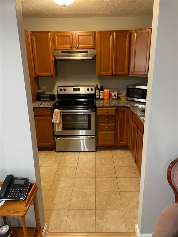 220 Fellsview Terrace unit 222, Stoneham, MA 02180 - photo 7