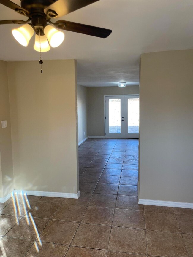 404 Rocca Ln, El Paso, TX 79915 - photo 3