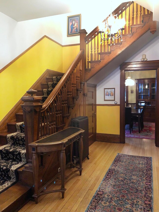 FOYER