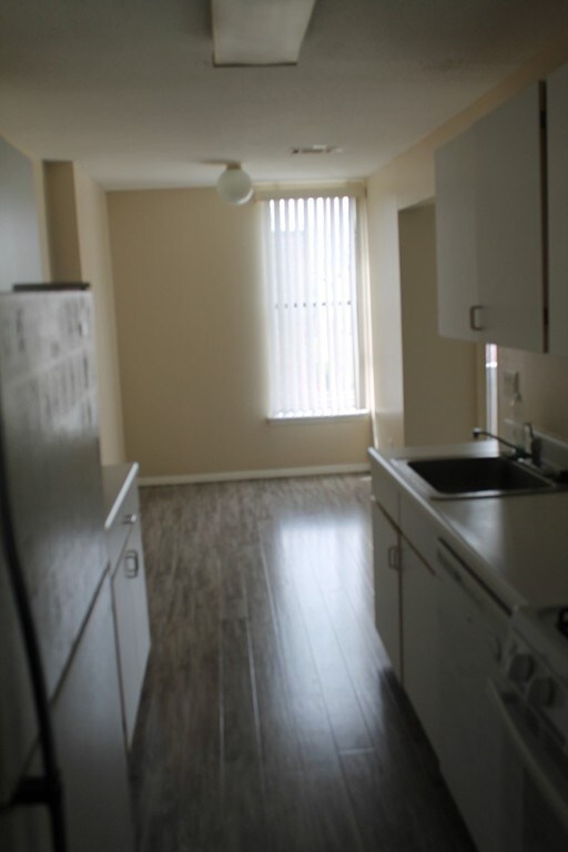 52 Shrewsbury Green Dr unit I, Shrewsbury, MA 01545 - photo 2