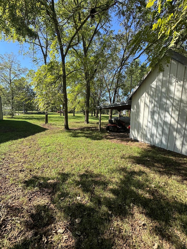 238 S Clompton St, Dadeville, MO 65635 - photo 5