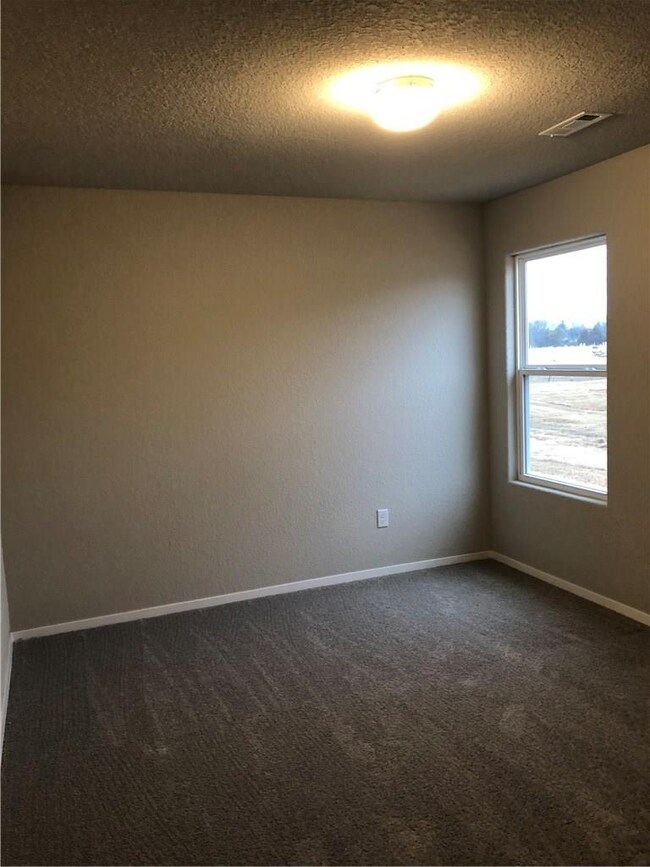 952 Jessica Leigh St, Elkins, AR 72727 - photo 3