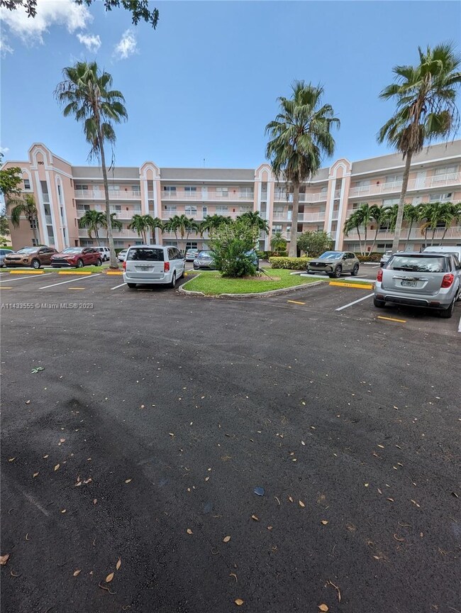 Parking with allowance for lots of guests