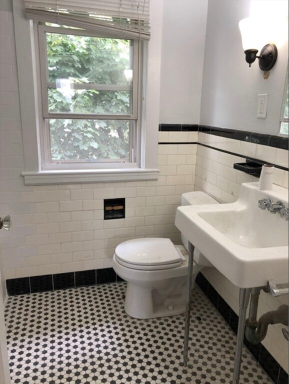 114 E Squantum St unit 2L, Quincy, MA 02171 - photo 6