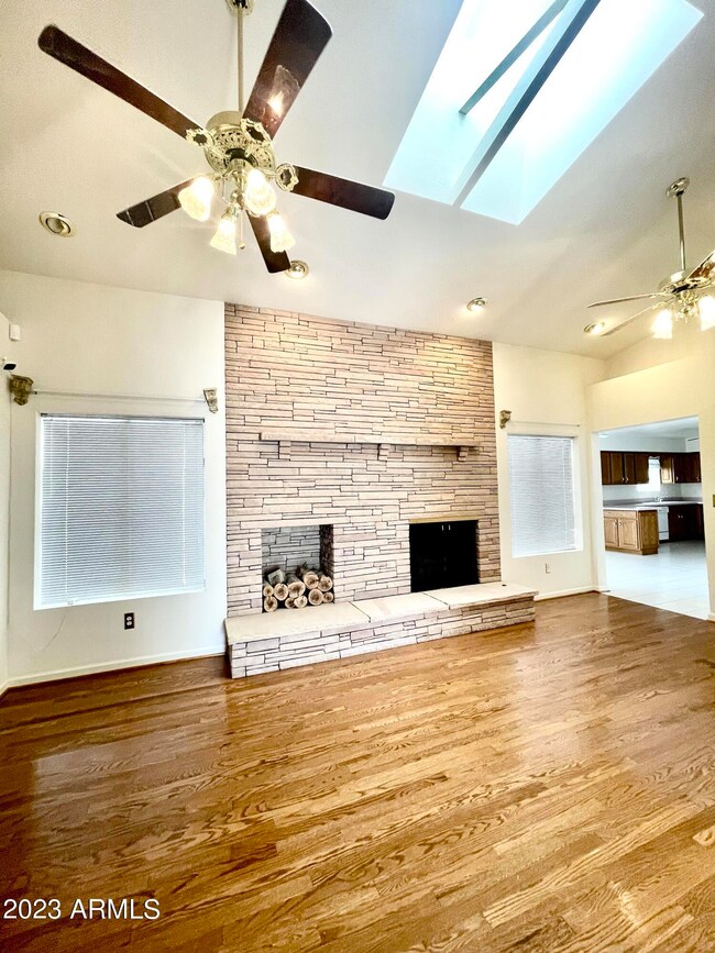 4E1B1A6A-DCF6-44B9-A4F2-938037F51CE0