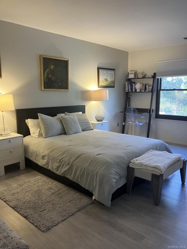 50 Hubbard Ln unit 14, Southampton, NY 11968 - photo 5