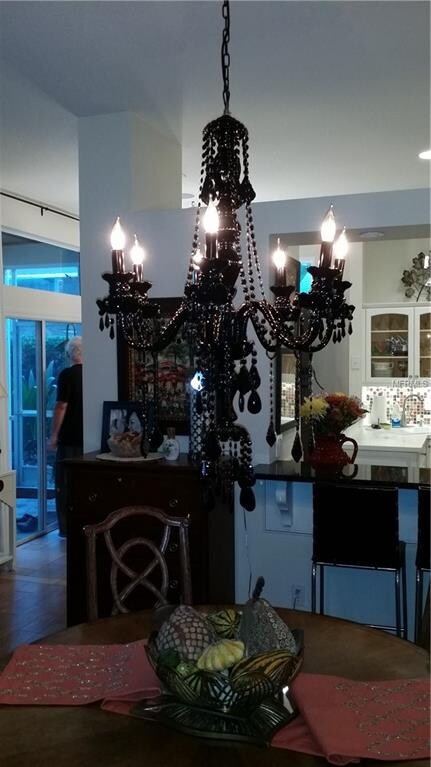 Very unique, black Murano glass Chandelier lights 