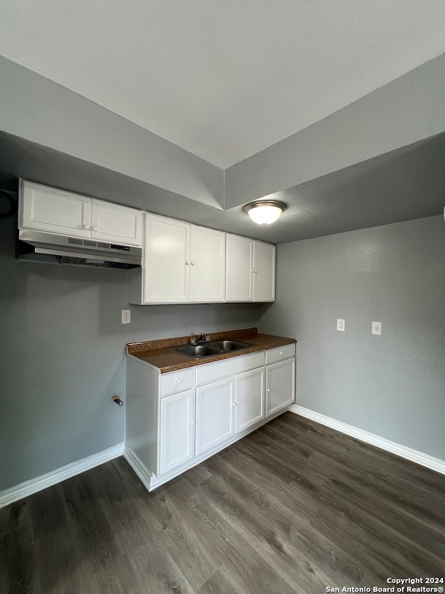 1723 W Mayfield Blvd unit 4, San Antonio, TX 78211 - photo 6