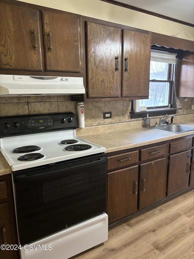 1149 W Willow St, Fairview-Ferndale, PA 17866 - photo 7