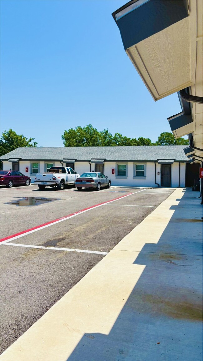 260 S Corinth Street Rd unit 240, Dallas, TX 75203 - photo 2