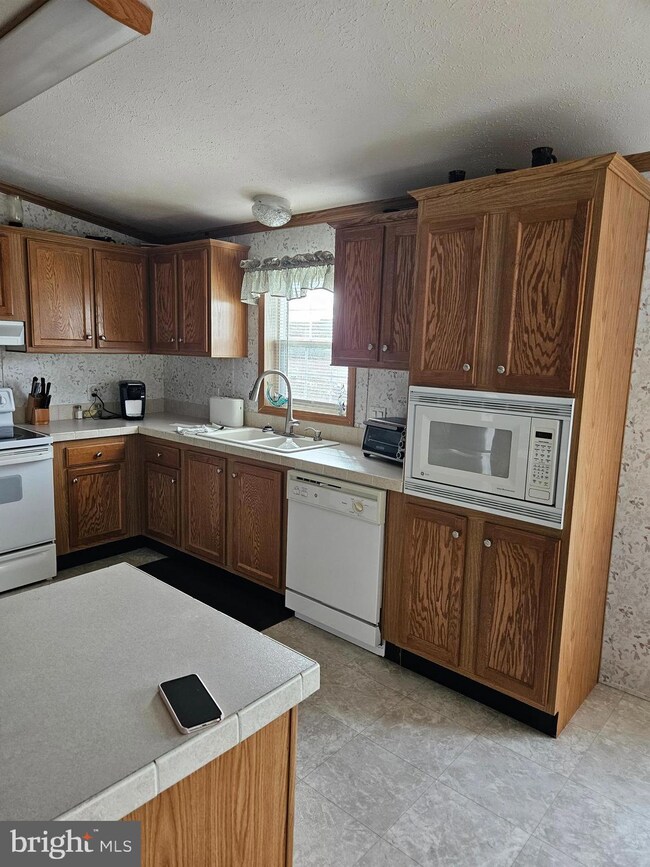 102 Buckskin Ct, Honey Brook, PA 19344 - photo 6