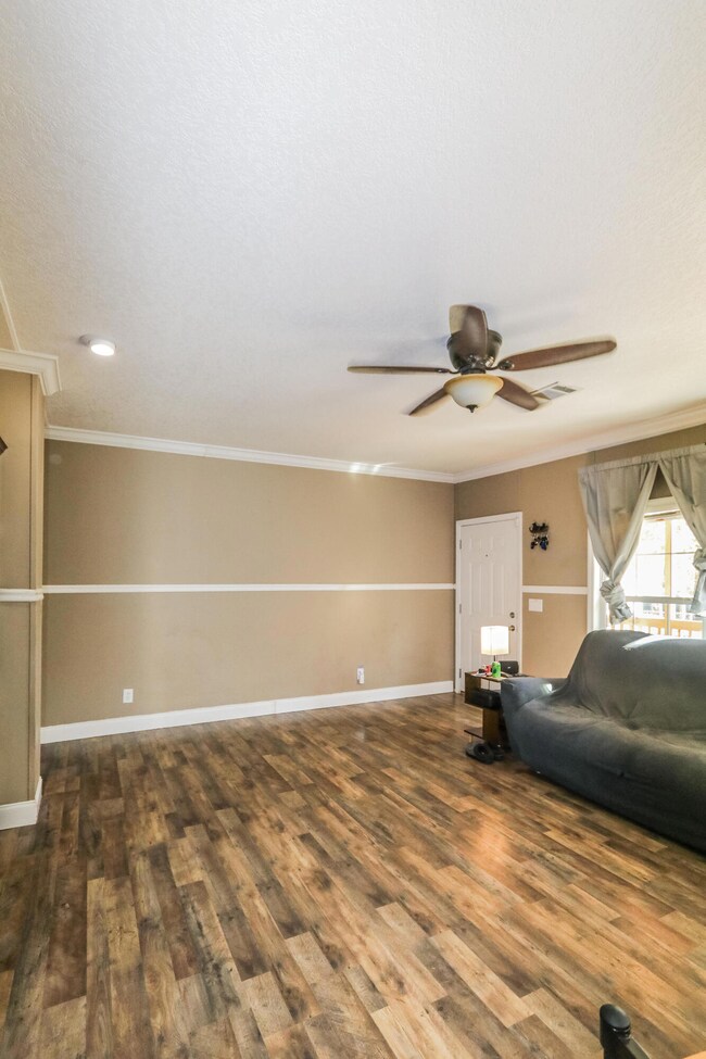 2417 Farmers Bridge  (16 of 64)