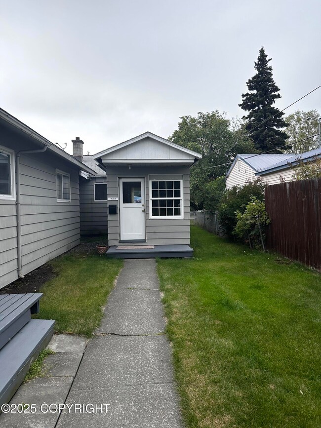 1433 I St unit A, Anchorage, AK 99501 - photo 5